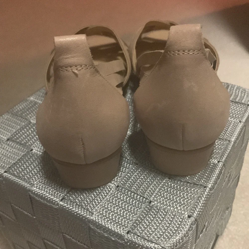 Lucky Brand tan/beige woven sandals, VERY NICE, 6.5 and never worn. 1” heel - Picture 3 of 8